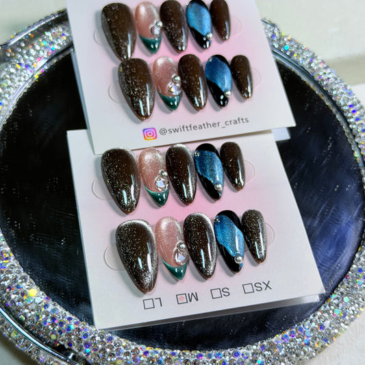 Galaxy Glitter Press-On Nails – Cat Eyes Blue Chrome & Sparkle Statement Design