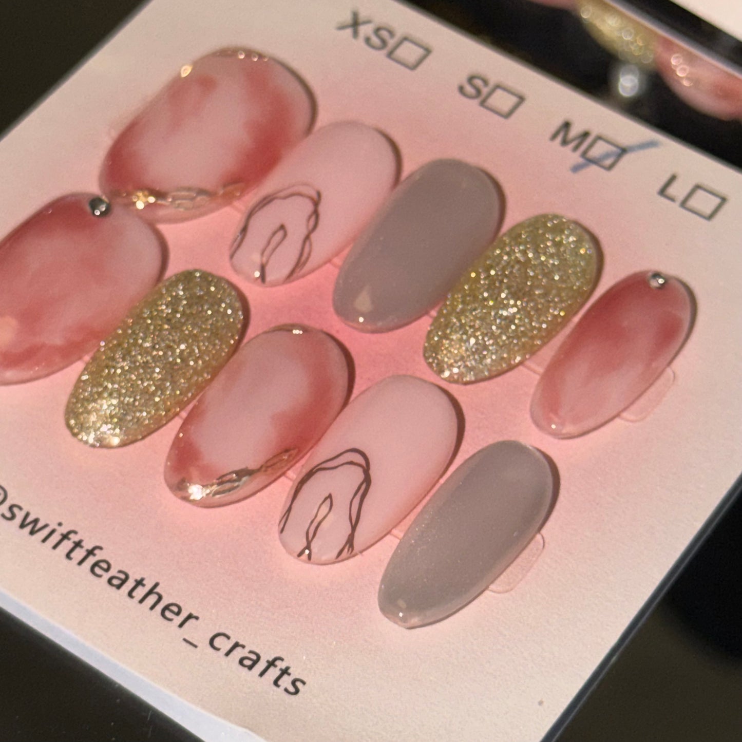Christmas Rose Mist Press-On Nails – Pink Marble, Gold Glitter & Line Art
