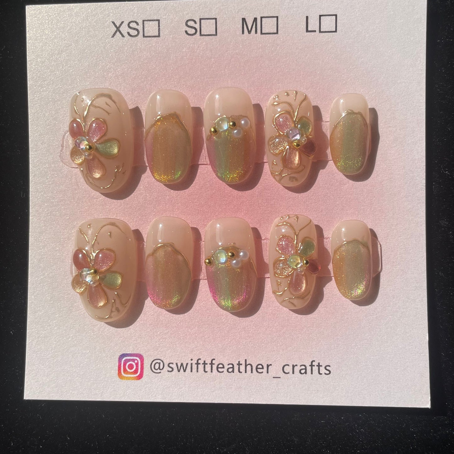 Golden Bloom Aurora Powder Short Squoval Press-On Set