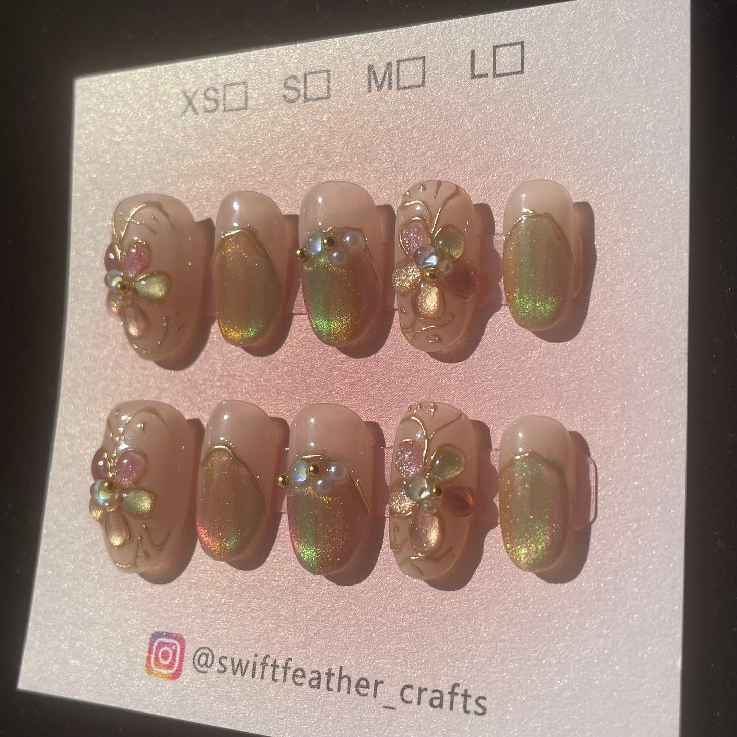 Golden Bloom Aurora Powder Short Squoval Press-On Set